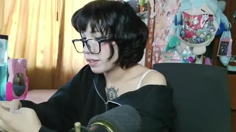 Terra Elowen online show from April 22, 5:54 pm