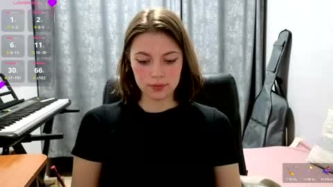Anny Simpson online show from June 7, 8:37 pm
