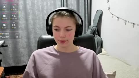 Anny Simpson online show from April 27, 9:23 pm