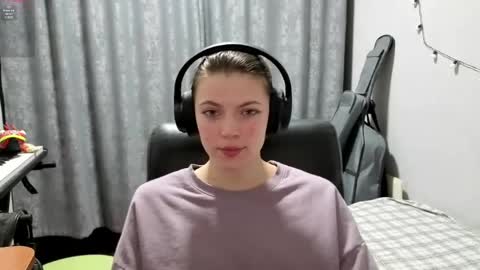 Anny Simpson online show from April 23, 8:22 pm