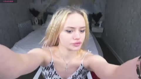 Tessa online show from April 23, 3:58 am