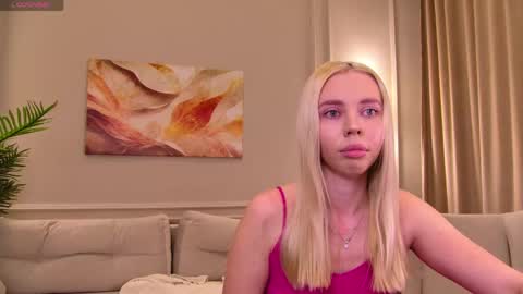 tessaadorablee online show from April 26, 5:38 am