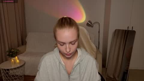 TessaHamilton online show from February 17, 7:46 pm