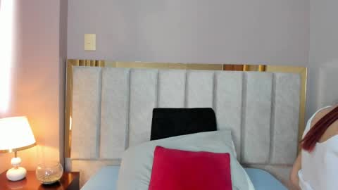 Tessamonroee online show from April 27, 6:49 pm