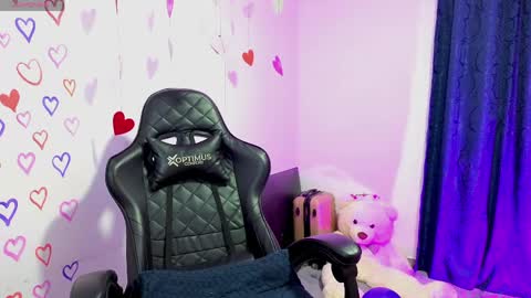 Tessy online show from April 27, 1:52 pm