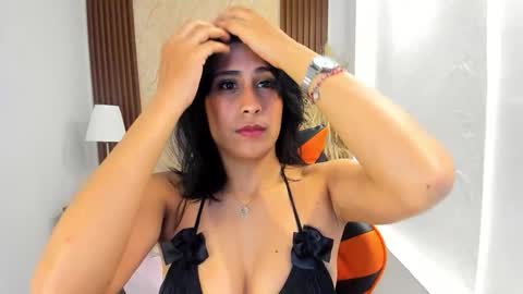 Sweet Thais  online show from October 17, 12:30 pm