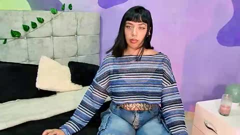 Thalia  online show from February 11, 9:16 pm