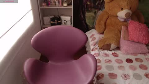   online show from April 23, 6:43 pm