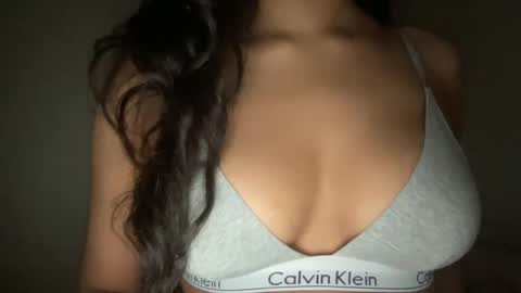 Melanie online show from September 18, 8:02 am