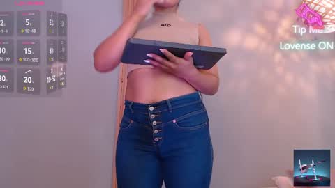 THAYSSA ROSS online show from June 8, 2:51 pm