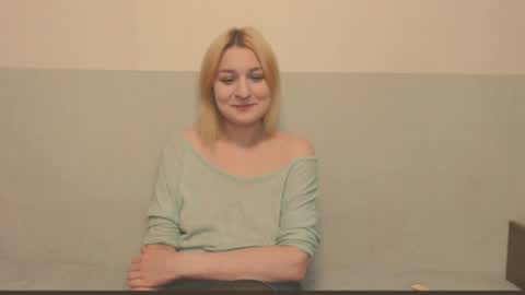 Eva online show from May 1, 10:35 pm