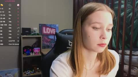 Vicky online show from April 23, 7:49 pm