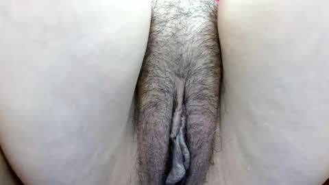 Snapshot of thebestpussyhairy chatting on January 17, 11:06 am Karla online show from January 17, 11:06 am