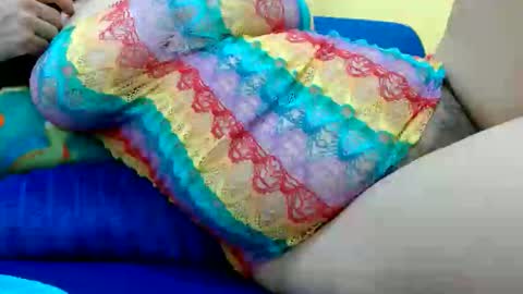 Snapshot of thebestpussyhairy chatting on February 21, 6:29 am Karla online show from February 21, 6:29 am