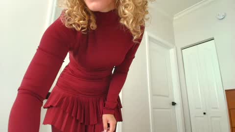 Snapshot of theislandgirl chatting on February 5, 5:10 pm Lily Marie online show from February 5, 5:10 pm