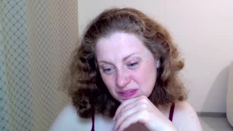 Ella online show from April 25, 5:54 pm