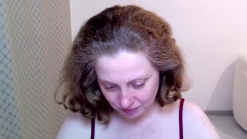 Ella online show from March 10, 6:56 pm