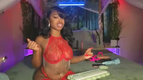 thelovelybrown online show from November 22, 2:58 am