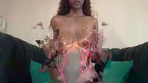 Snapshot of thenymphshow chatting on February 7, 7:29 am thenymphshow online show from February 7, 7:29 am