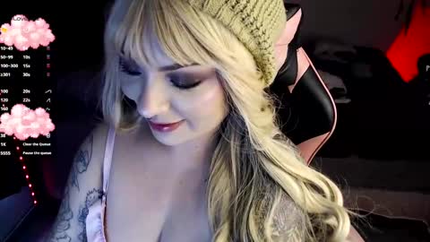 Snapshot of theprojectsara1 chatting on October 11, 9:06 pm Sara online show from October 11, 9:06 pm