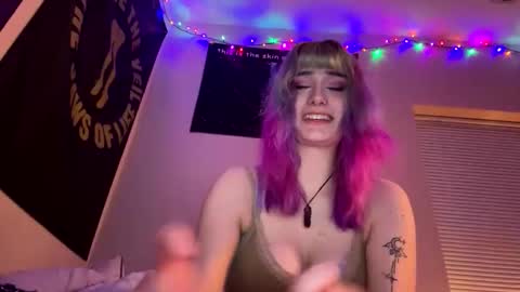 thewildwildwest online show from March 7, 5:25 am