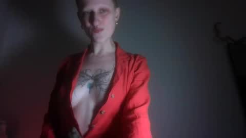 pinky promise online show from January 13, 9:30 pm