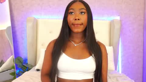 ThianaLopez online show from April 23, 8:44 pm