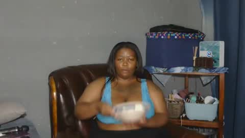 Snapshot of thickcaramel_p chatting on January 20, 6:32 pm phindy online show from January 20, 6:32 pm