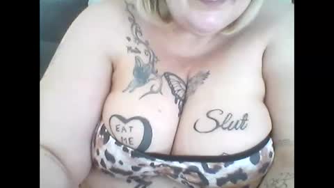 thickdarkangel online show from April 23, 2:19 pm