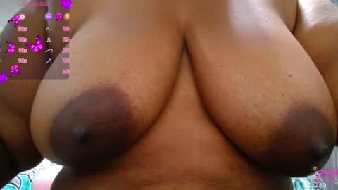 XIOMARA  online show from June 17, 1:18 am