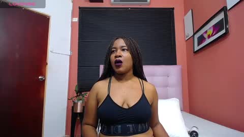 Snapshot of thickeebonyy chatting on February 28, 7:56 pm thickeebonyy online show from February 28, 7:56 pm