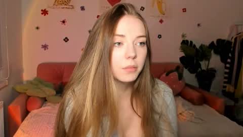 Amelia  shows on mondays fridays and sundays  if anything changes im giving updates on my fansly  online show from October 10, 4:23 pm