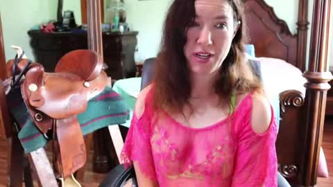 ThornburyRose online show from April 23, 4:53 pm