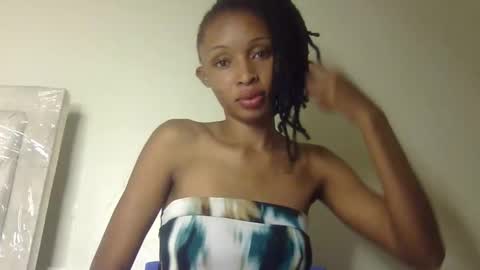Snapshot of thotiana007 chatting on March 12, 8:51 am thotiana007 online show from March 12, 8:51 am