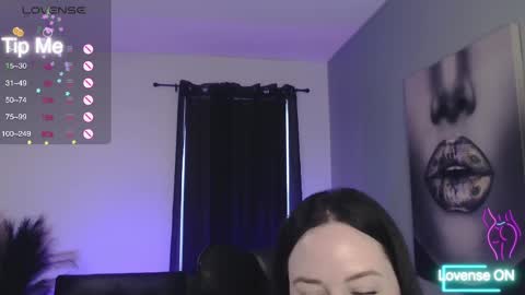 Tia Bella online show from October 6, 10:47 pm