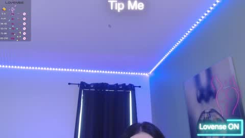 Tia Bella online show from September 18, 8:29 pm