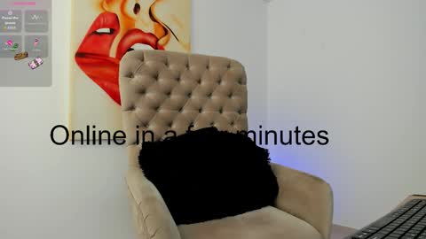 Snapshot of tiago_hannah chatting on October 15, 12:30 pm carolina online show from October 15, 12:30 pm