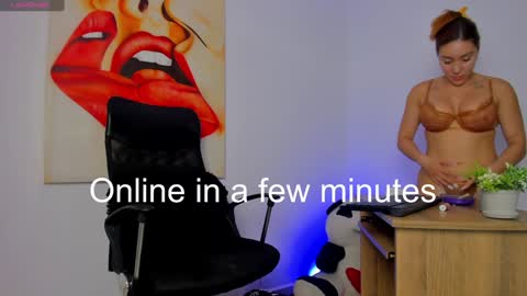 Snapshot of tiago_hannah chatting on January 11, 9:36 pm carolina online show from January 11, 9:36 pm