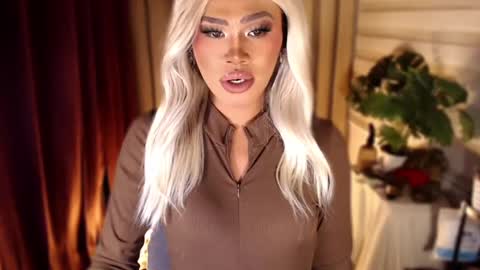 Sam online show from February 21, 4:40 pm