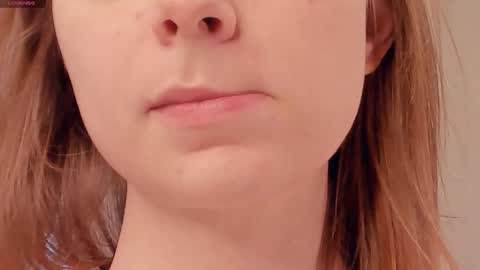 Lily online show from March 5, 9:38 am