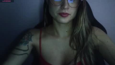 Tifanny online show from April 16, 9:39 pm