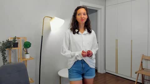 Emily online show from November 5, 9:09 pm