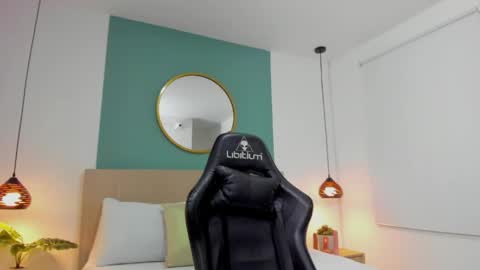 T I F F A N N Y online show from April 24, 6:00 pm