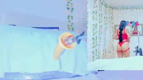 Snapshot of tiffanny_love__ chatting on October 9, 9:35 am Tiffanny online show from October 9, 9:35 am