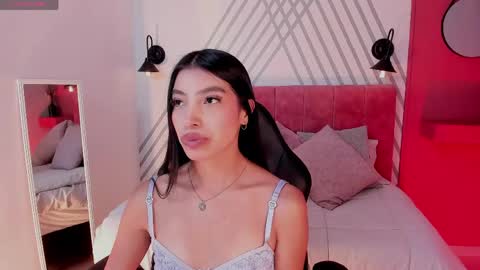 tiffany_low online show from April 30, 5:07 pm