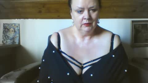 TiffanyMature online show from March 18, 8:19 am