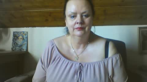 TiffanyMature online show from April 10, 7:47 am