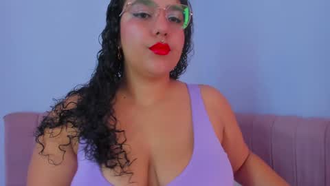 Snapshot of tiffanymiller01 chatting on January 6, 1:52 pm Tiffany Miller online show from January 6, 1:52 pm