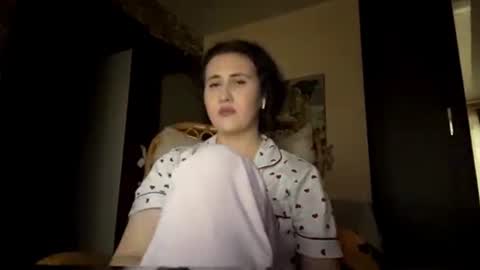 Emma online show from June 16, 4:19 pm