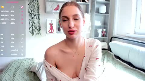 Elizabeth Elize online show from April 22, 12:24 pm